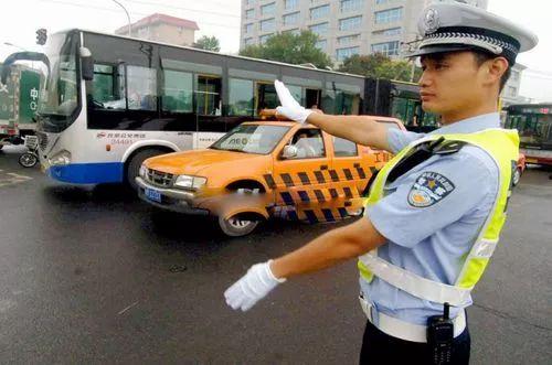 云南玉泉交警新闻头条,守护平安出行