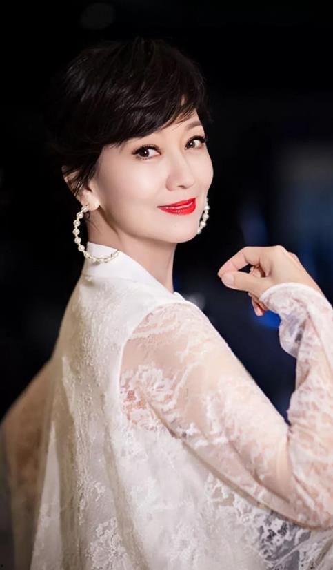 中国老女明星,探寻中国老女明星的辉煌岁月与传奇人生