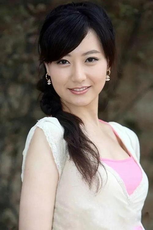 白冰女演员爆料视频,独家爆料视频引发热议