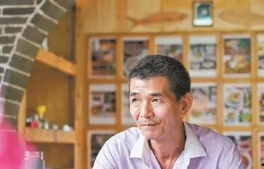 谈谈网红父亲张岳,从网红父亲到育儿导师的蜕变之路