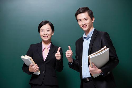 黄老师麻瓜校长,揭秘魔法教育界的传奇校长